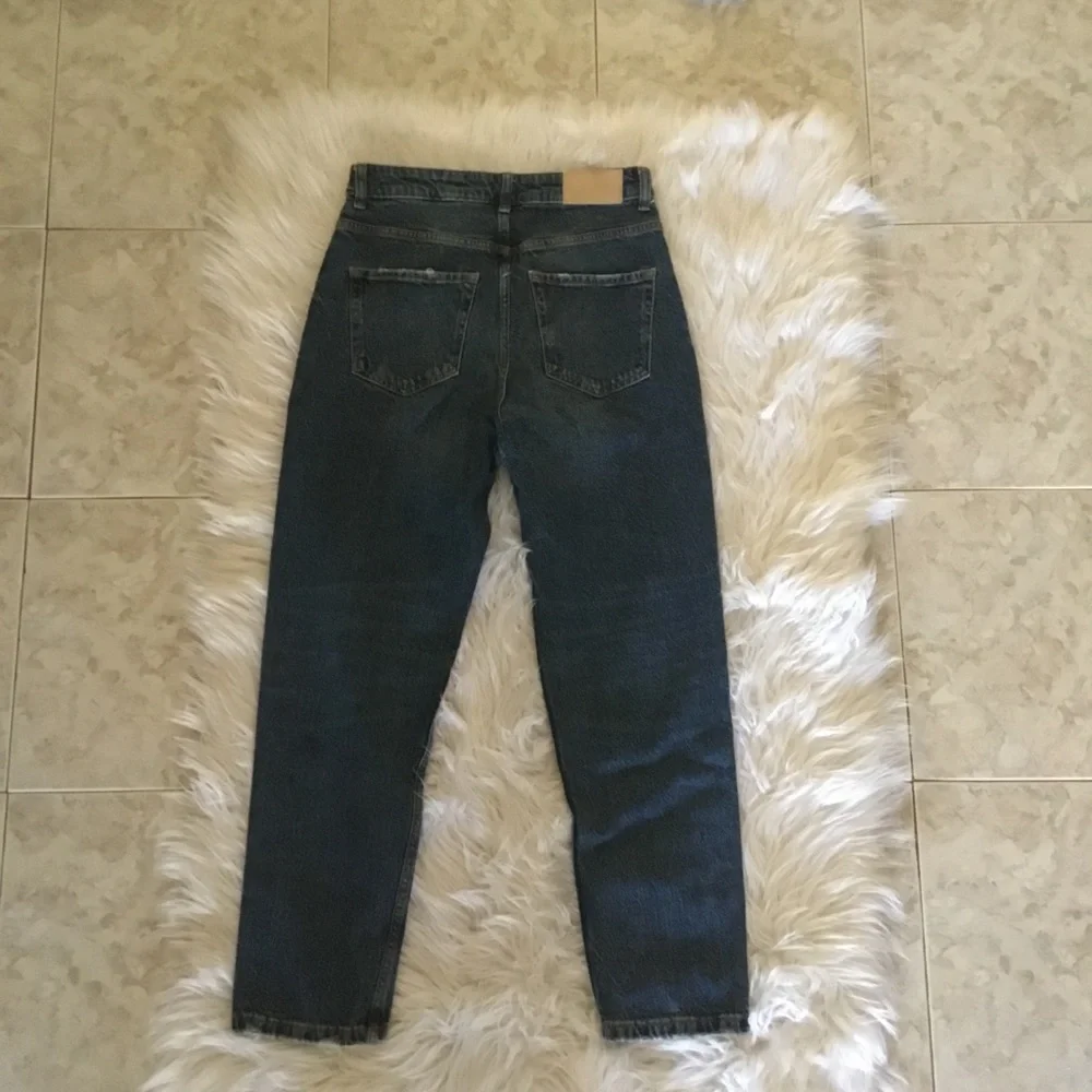 🌹HOST PICK🌹 ZARA HIGH WAIST JEANS / SIZE 6/ NEW CONDITION - Picture 6 of 10